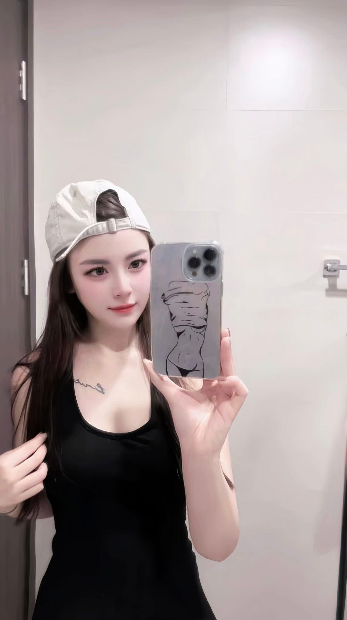 Lux 在 Centre 中心, China 的个人资料图片